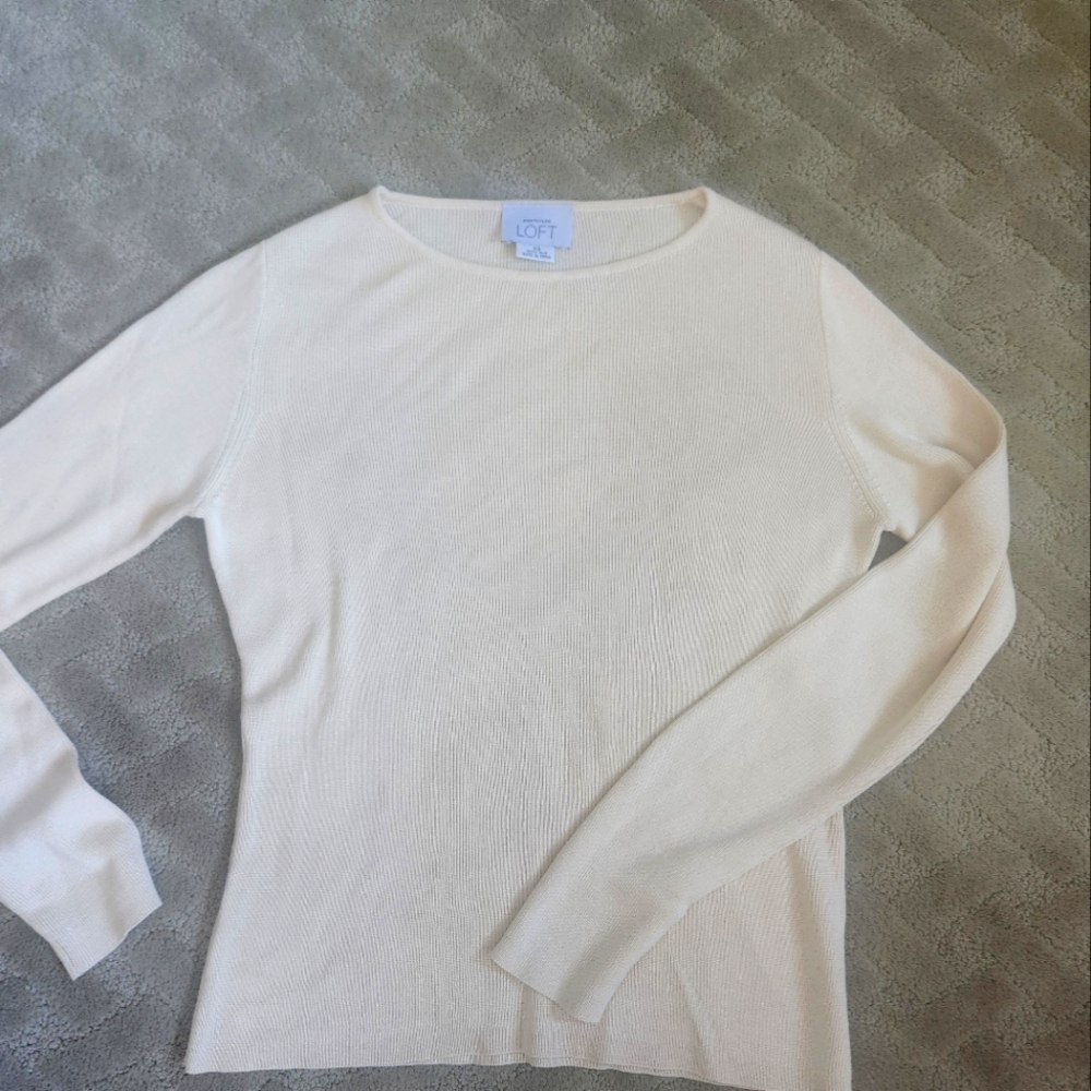 LOFT Cream Long Sleeve Sweater